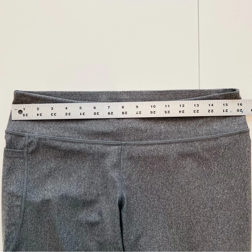 Under Armour Women’s Grey Compression HeatGear Leggings Size XL